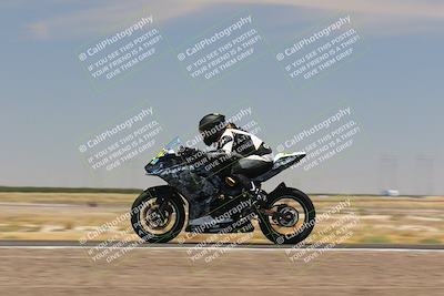 media/Jul-22-2022-TrackDaz (Fri) [[ca4971259a]]/Group B/130pm (Wheelie Bump)/